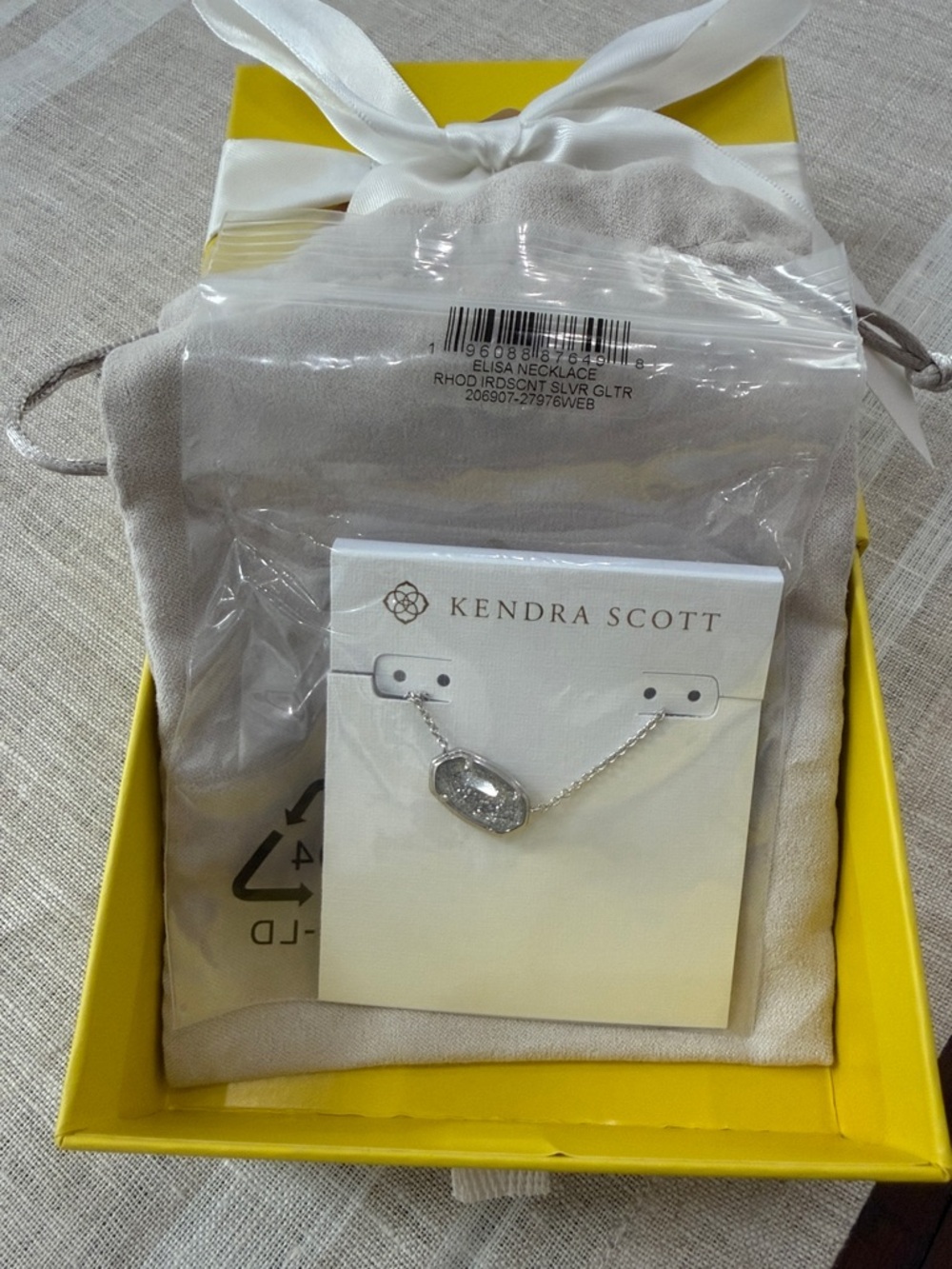 Kendra Scott Silver 	
ELISA 2025 COLLECTOR’S EDITION SHORT PENDANT NECKLACE